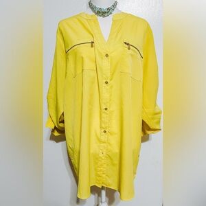 Excellent condition Calvin Klein button down blouse no tag size fits like XL